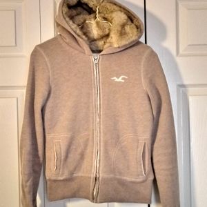 Hollister sweater